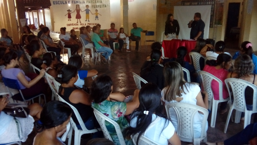 Reunião entre prefeito Carlos Braga e professores de Santa Filomena