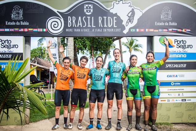 Pódio da elite feminina (Fabio Piva / Brasil Ride) 