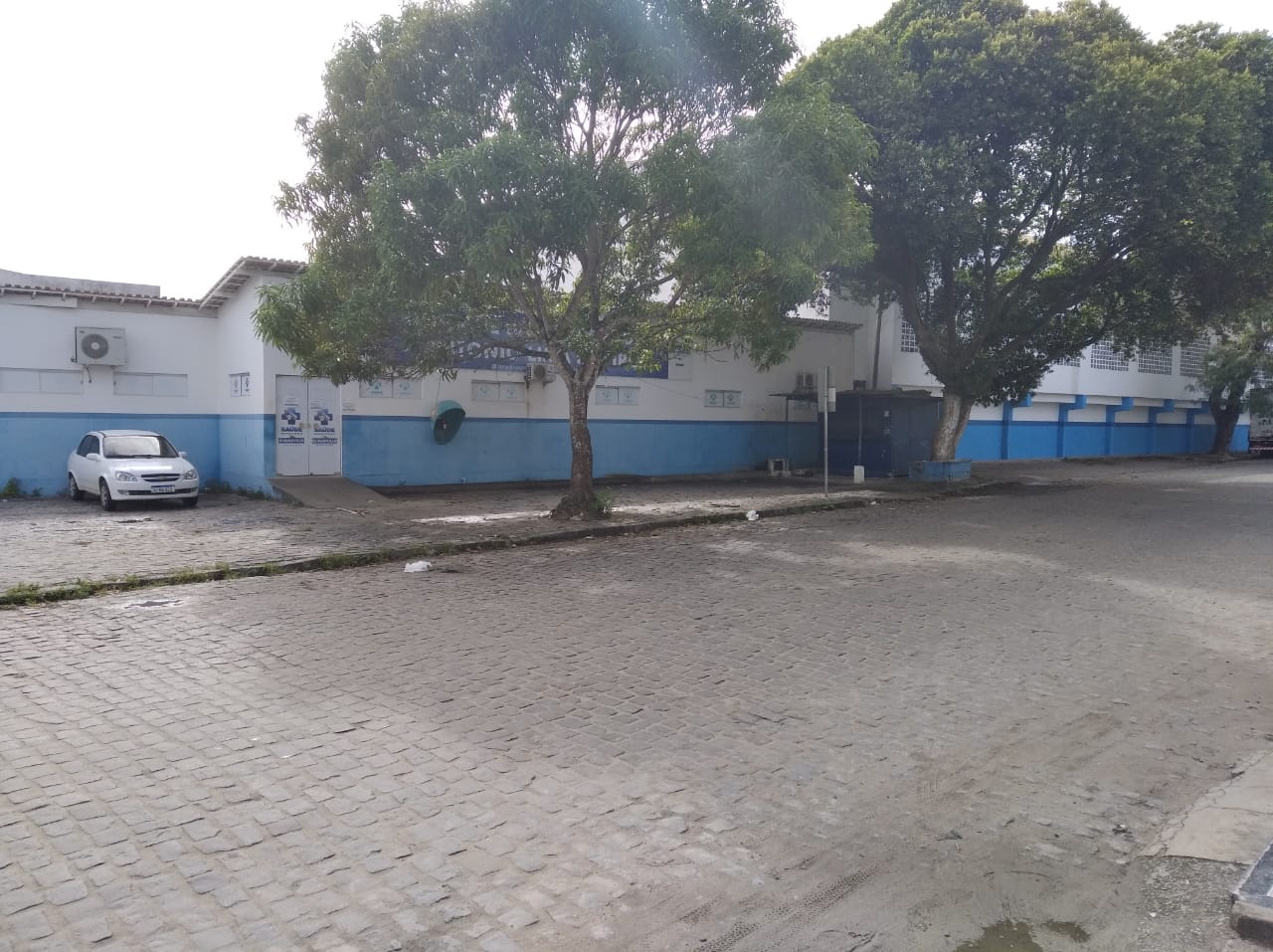Unidade de saúde e o ginásio de esportes ocupam o lugar onde era a prefeitura