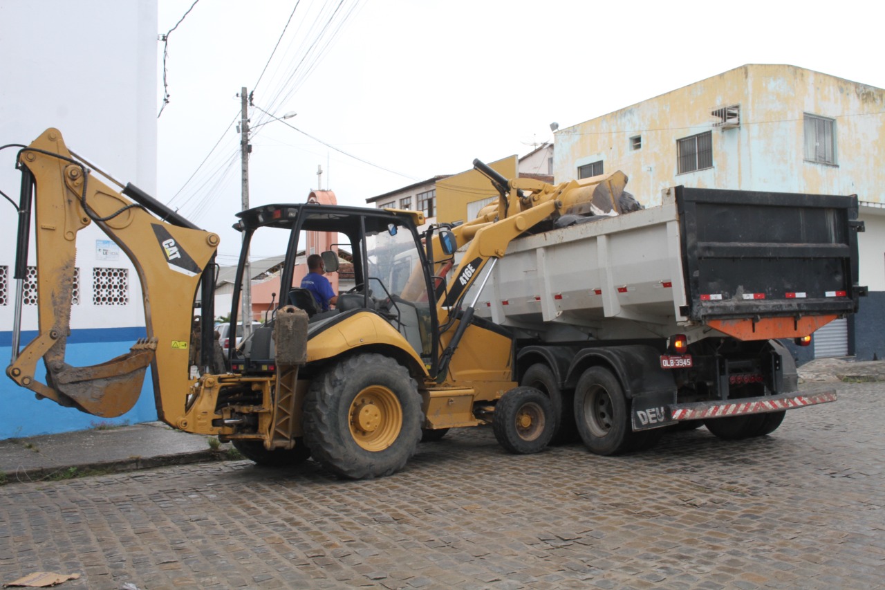 Serviço de limpeza urbana é realizado com excelência em Eunápolis