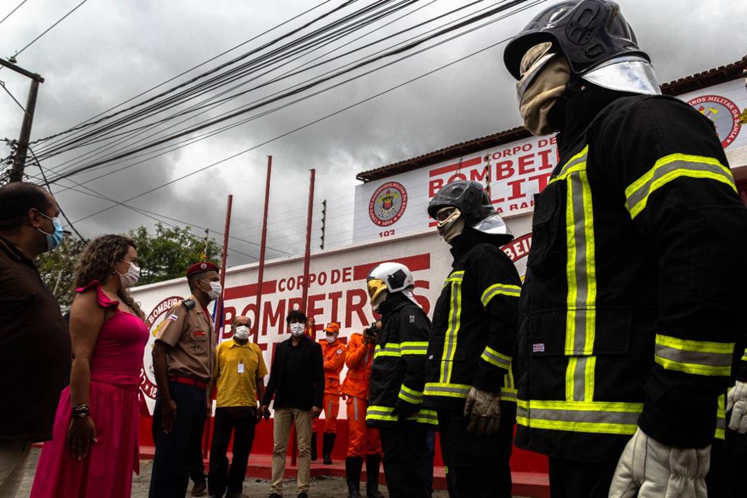 Cordélia Torres durante inauguração da unidade do Corpo de Bombeiros