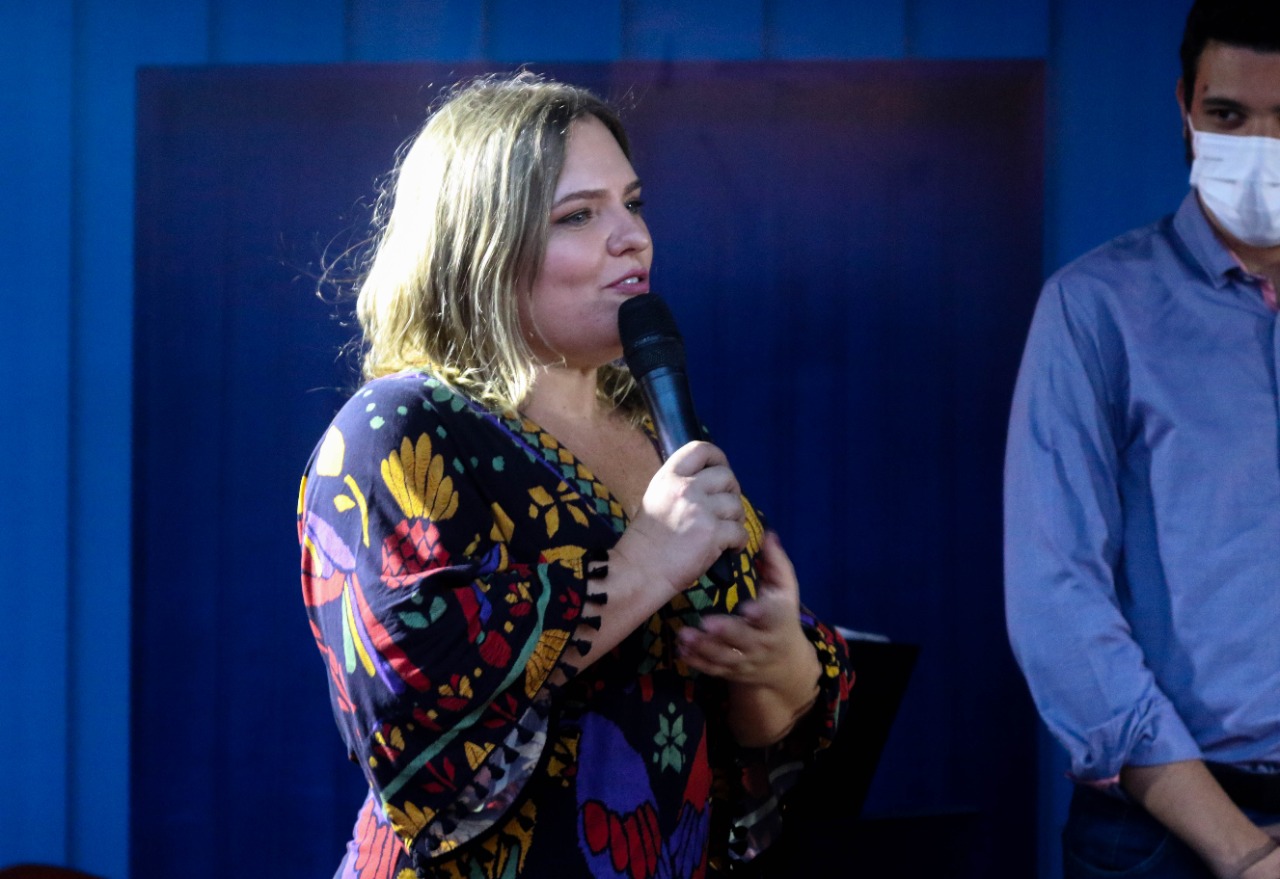 Gestora de Cultura, Eliane Dann durante pronunciamento no festival