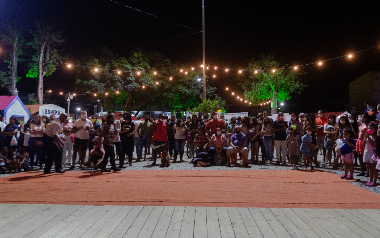 Público compareceu à Praça da Bandeira para apreciar I Festival de Arte e Cultura