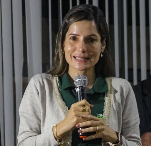 Flávia Peres - Doutora em Biologia pelo Instituto Gestão Verde