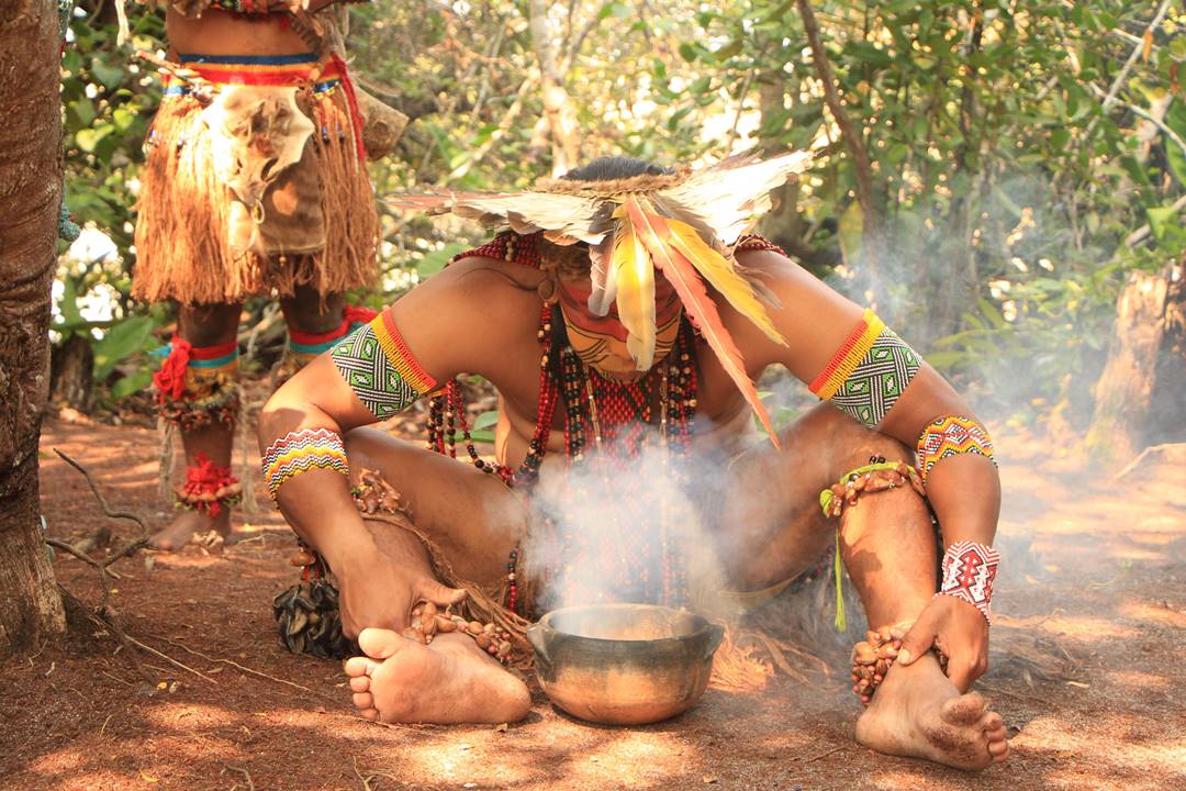 A Oração e Awê Pataxó fizeram parte do Festival Caju de Leitores / Foto: Leo Barreto