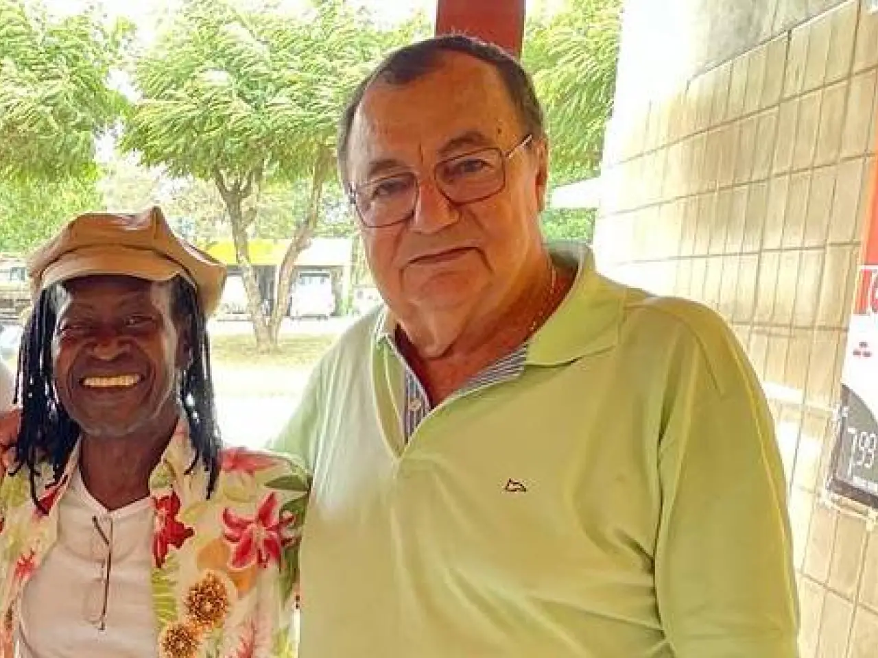 Foto: Rede social / Ator e Diretor Rai Alves com o Diretor do Clic101, Idal&iacute;cio Viana