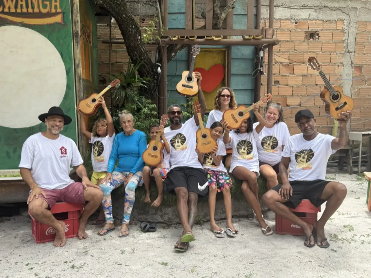 Divulga&ccedil;&atilde;o Zinga Cavaco - Sete jovens deram seus primeiros acordes no cavaquinho e descobriram o prazer da m&uacute;sica brasileira.