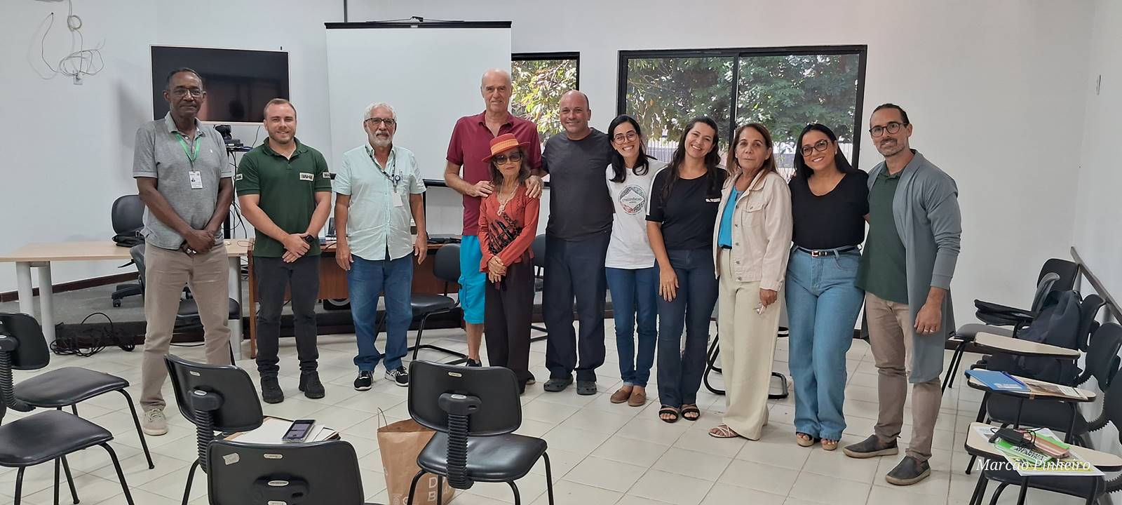 Membros discutiram sobre a contaminação por microplásticos na água e revitalização de córregos, em Eun