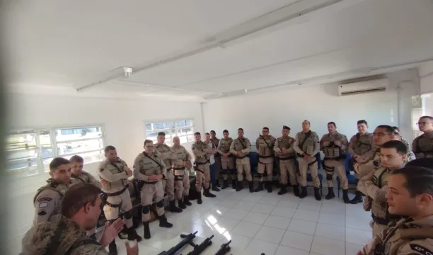 43ª CIPM realiza capacitação contínua com instrução de tiro com fuzis Arad 7,62mm