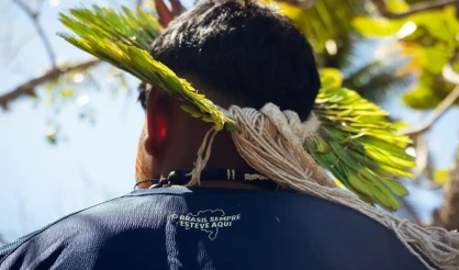 Bahia leva ancestralidade indígena ao futebol em novo uniforme criado com povos originários