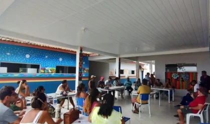 Comunidade de Caraíva recebe vice-prefeito e secretários para discutir serviços essenciais