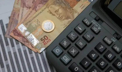 Brasileiro trabalhou 150 dias em 2026 apenas para pagar tributos, aponta estudo do IBPT